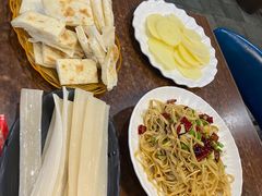 豆腐丝-超越炭火牛蛙火锅鸡(河东店)