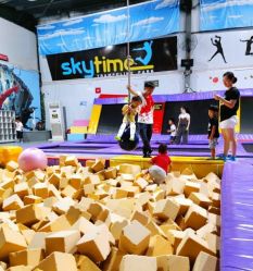 -飞跃蹦床乐园(南山科技园店)