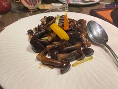 -海派悦庭·海胆烧麦·新融合菜(凯德广场店)