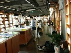 -新华书店(印象城店)