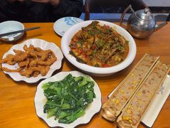 -梁姐啤酒鱼(兴坪古镇店)
