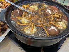 -休记光头香辣蟹干锅(绵竹店)