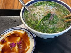 -云阿蛮云南生烫牛肉米线(奉贤路店)