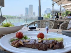 -MONICH牛排融合餐厅(和义大道购物中心店)