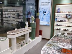 -GOOMI久米眼镜·蔡司·依视路·明月官方授权店(龙德紫金店)