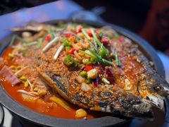 -鸣记脆皮烤鱼·海鲜烤鱼(三八广场店)