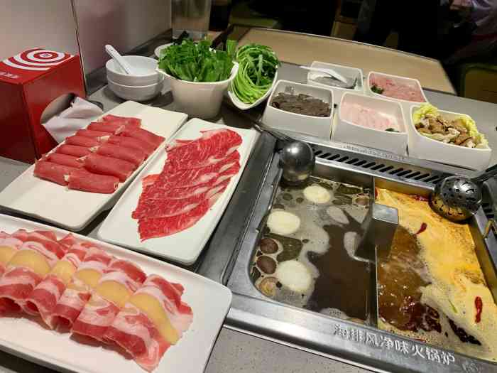 海底捞火锅(万象汇店)-"这次去隔壁桌在过生日 第一次赶上这种大.