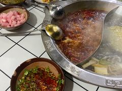 -重庆故事姊妹老火锅(财经学院店)