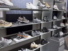 -SALOMON萨洛蒙(长沙国金街店)