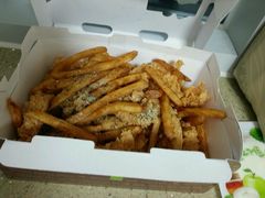 -BHC炸鸡(明洞总店)