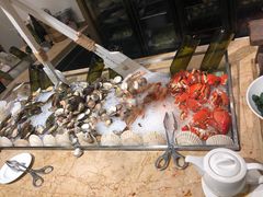 -大中华希尔顿酒店-念自助餐·嗨啤·小龙虾