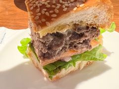 牛肉芝士培根汉堡-集品堂·JPC餐厅(青年大街市府店)
