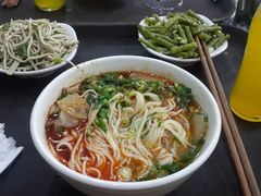 小菜一律8元-马子禄牛肉面(金宝街店)