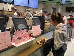 -奈雪的茶(亨特国际广场店)