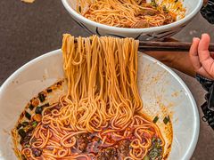 -李与白包子铺(桐梓林店)