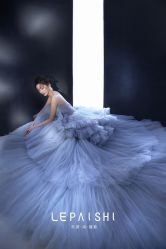 -乐派诗婚纱摄影