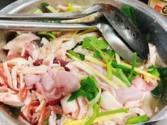-周良天山牛杂城(天山路总店)