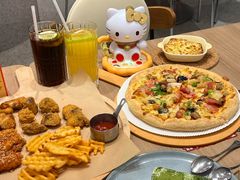 -必胜客(WOW阿罗海店)