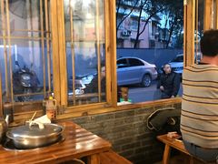 大堂-仔耳朵冷锅鱼蛙芋儿鸡(莲花东路店)