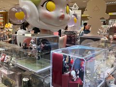 -泡泡玛特POPMART(蓝色港湾店)