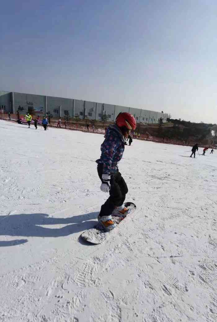 昌平华彬生态园滑雪场图片