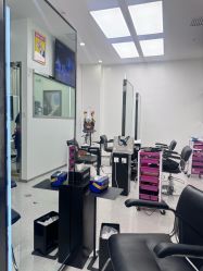 -5M HAIR SALON