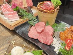 -肉魁屋·烧肉·烧鸟·酒场(高新店)
