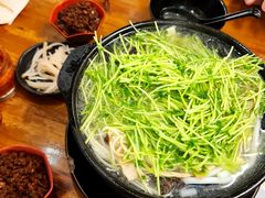-丽虹云南过桥米线(兴工街店)