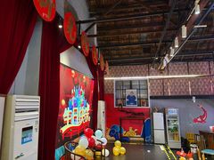 -里堂派对·独栋团建聚会小院轰趴馆(三圣乡店)