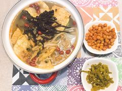 -丽丽三鲜螺蛳粉(田林路店)