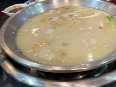-老来福·非遗酸汤兔(凯旋路店)