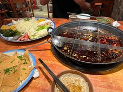 -周小明火锅(黑金冠社区店)