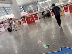 -麦当劳(上海虹桥站30B检票口楼上)