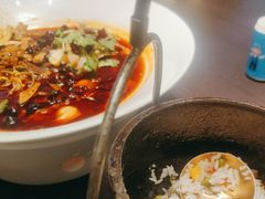 -川流不息·地道川菜·小龙虾(松东路店)