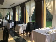 靠窗位-老洋房花园饭店(绍兴路店)