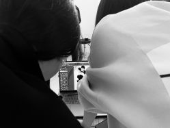 -柒薇映画7v Fix·孕照馆