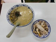 -明呈黄鱼面馆(斜土路店)