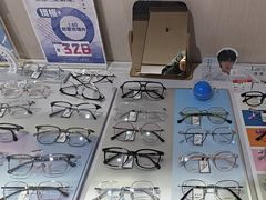 -零度眼镜·宝视友·蔡司依视路(吾悦花街店)