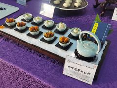 手剥龙井虾仁-十八棵（老龙井）御茶园(老龙井店)