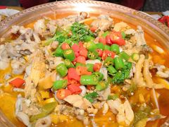 -沪小二炭火蛙锅(淮海中路美食不夜城店)