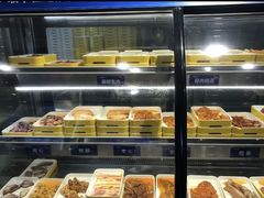 面包甜点陈列柜-蚝英雄鲜蚝自助专门店(长楹天街直营店)