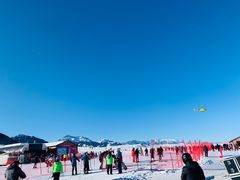 -丝绸之路山地度假区滑雪场