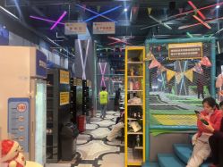 -反弹蹦床公园·亲子乐园·团建·派对(尚品奥莱店)