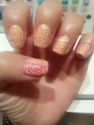 裸色+金色浮雕玫瑰 优雅范儿必选款-艾妃罗高科美肤美甲美睫健康管理