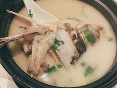 -港丽餐厅(高德置地店)