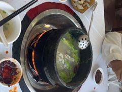 -鲁朗边巴次仁农家石锅