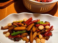 羊肚菌麻辣香锅-庆春朴门