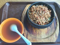 -同济大学本部学苑饮食广场