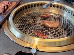 -铭牛烧肉·和牛海鲜自助(高新月牙湖店)