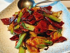 菜梗炒猪肝-菲乐餐厅(三十年经营·湖滨路店)